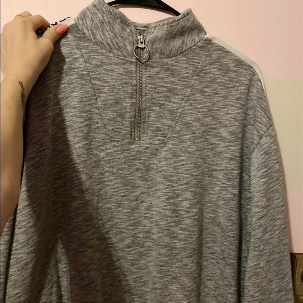 Cropped 1/4 zip pull over - Picture 2 of 2